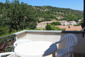 Meublé14 avec terrasse